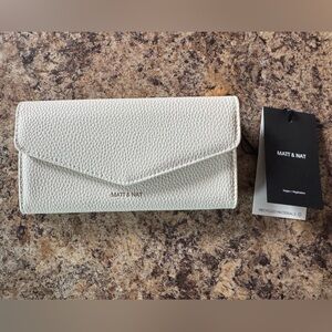 Matt & Nat Cream Textured Wallet BNWT